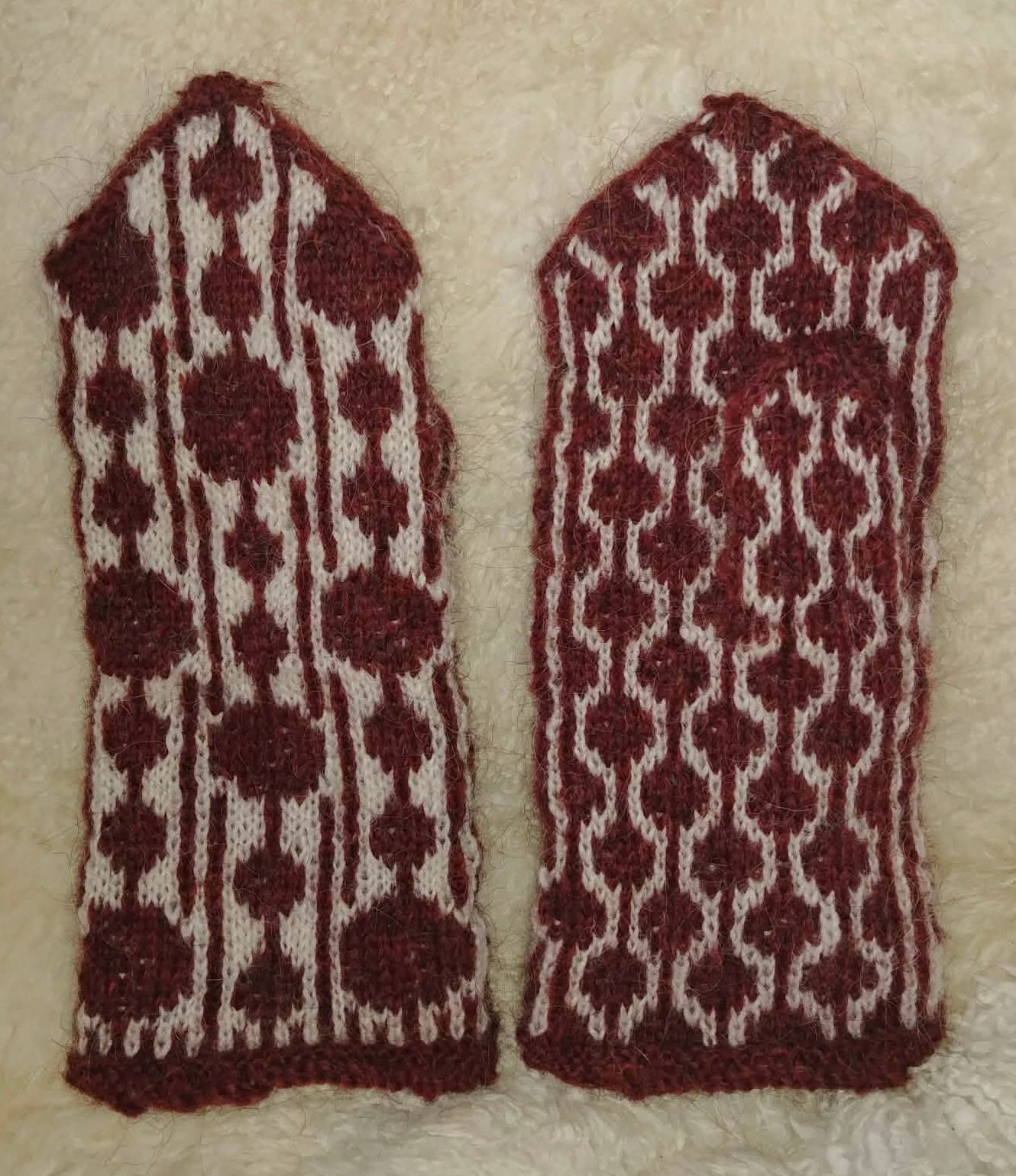 Knit Your 1st Colourwork Mittens
